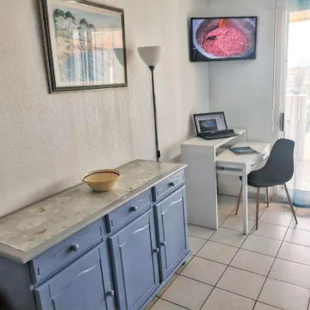 Avec Vue A 35 M² Piscine Partagee Frejus