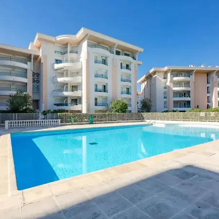 Avec Vue A 35 M² Piscine Partagee Apartment