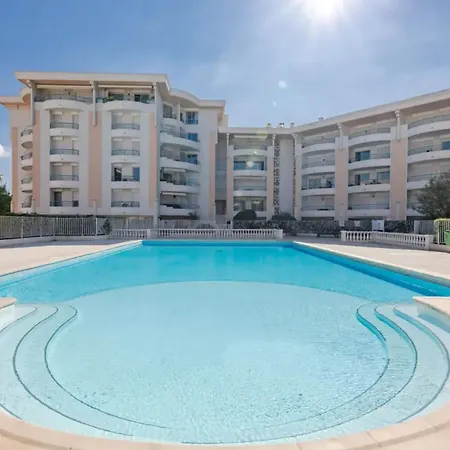Avec Vue A 35 M² Piscine Partagee *